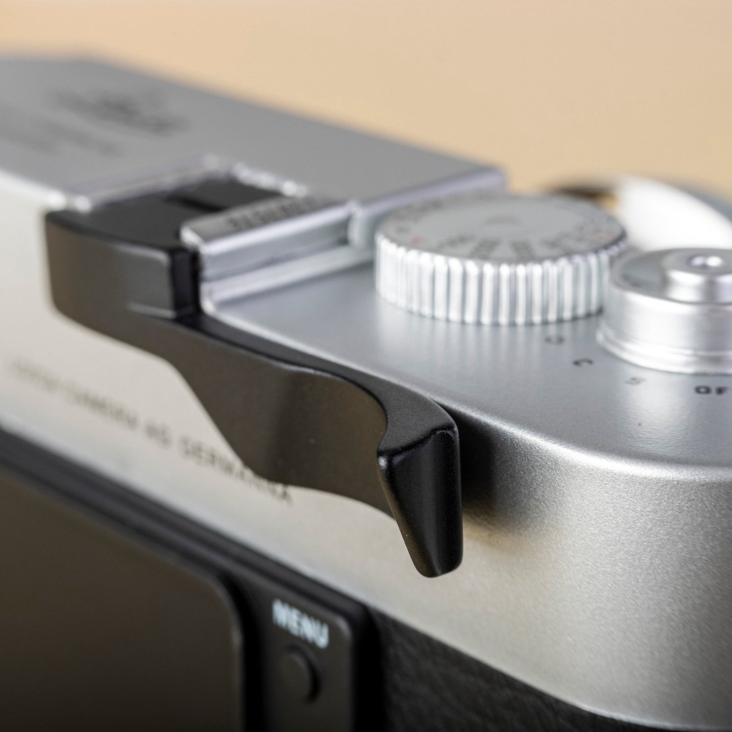 Hot Shoe Thumb Grip Compatible with Leica M10 M10-P and M10R Black