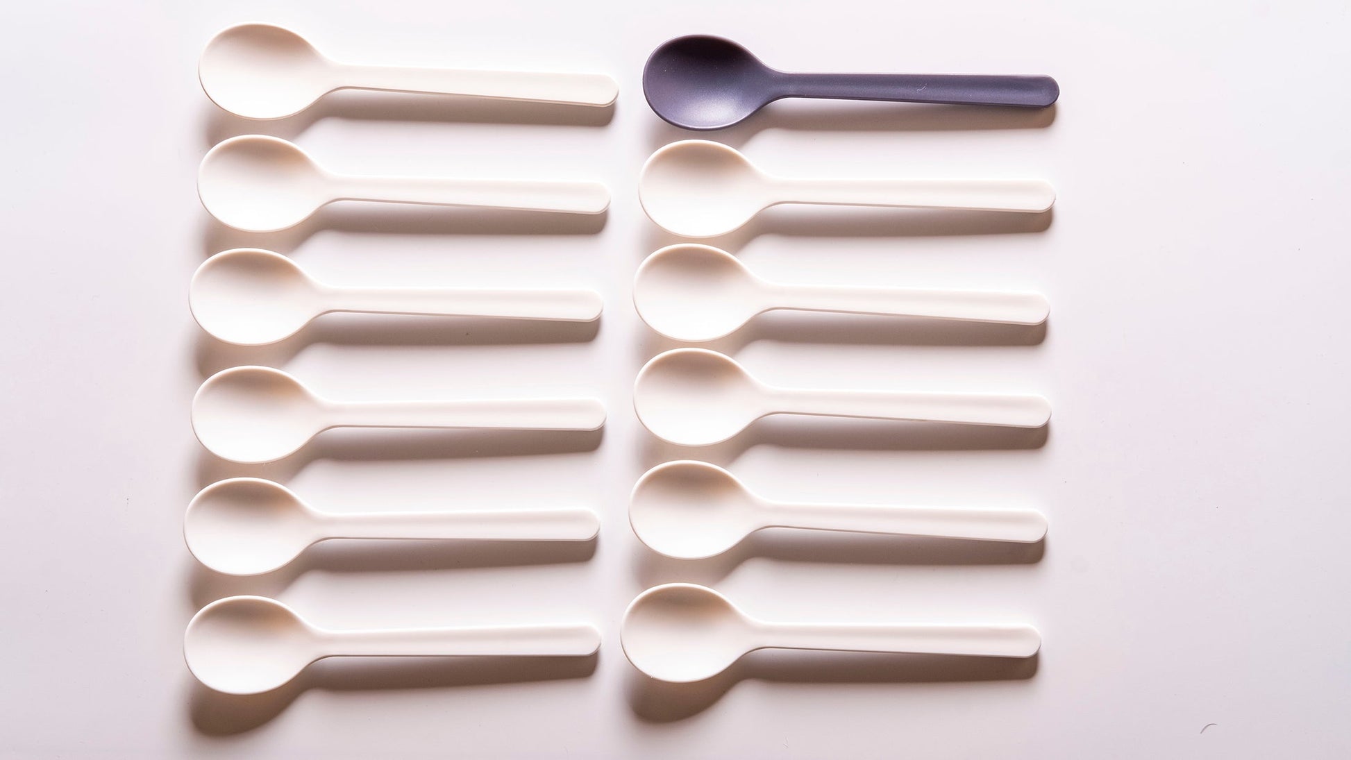 12-Pack bundle Solid Color Simple Spoons - starcopia design store